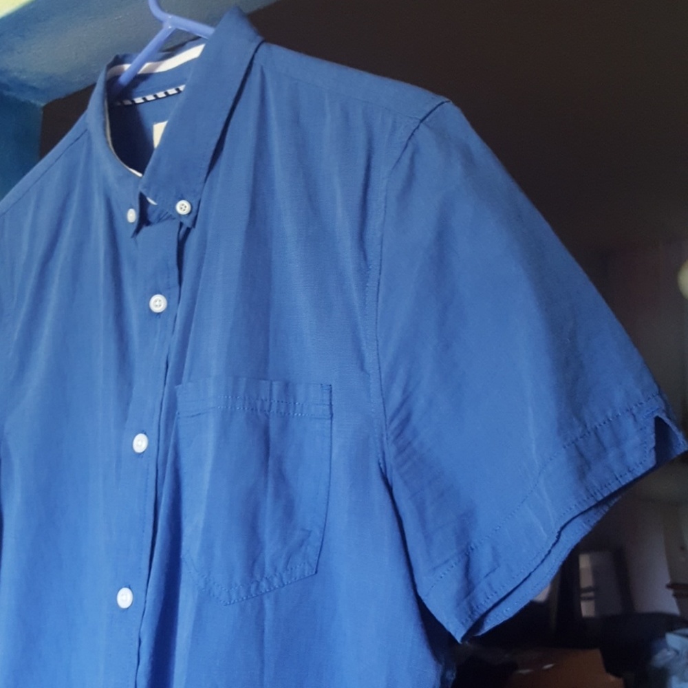 Shirt - Picture 2 of 4